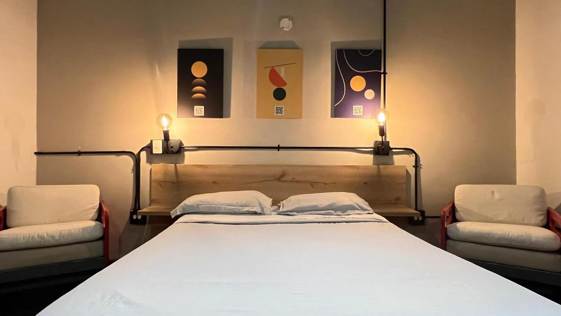 Loft Equipado En Poblado Cerca De Envigado Frn107 By Roots Rentals 메딜린